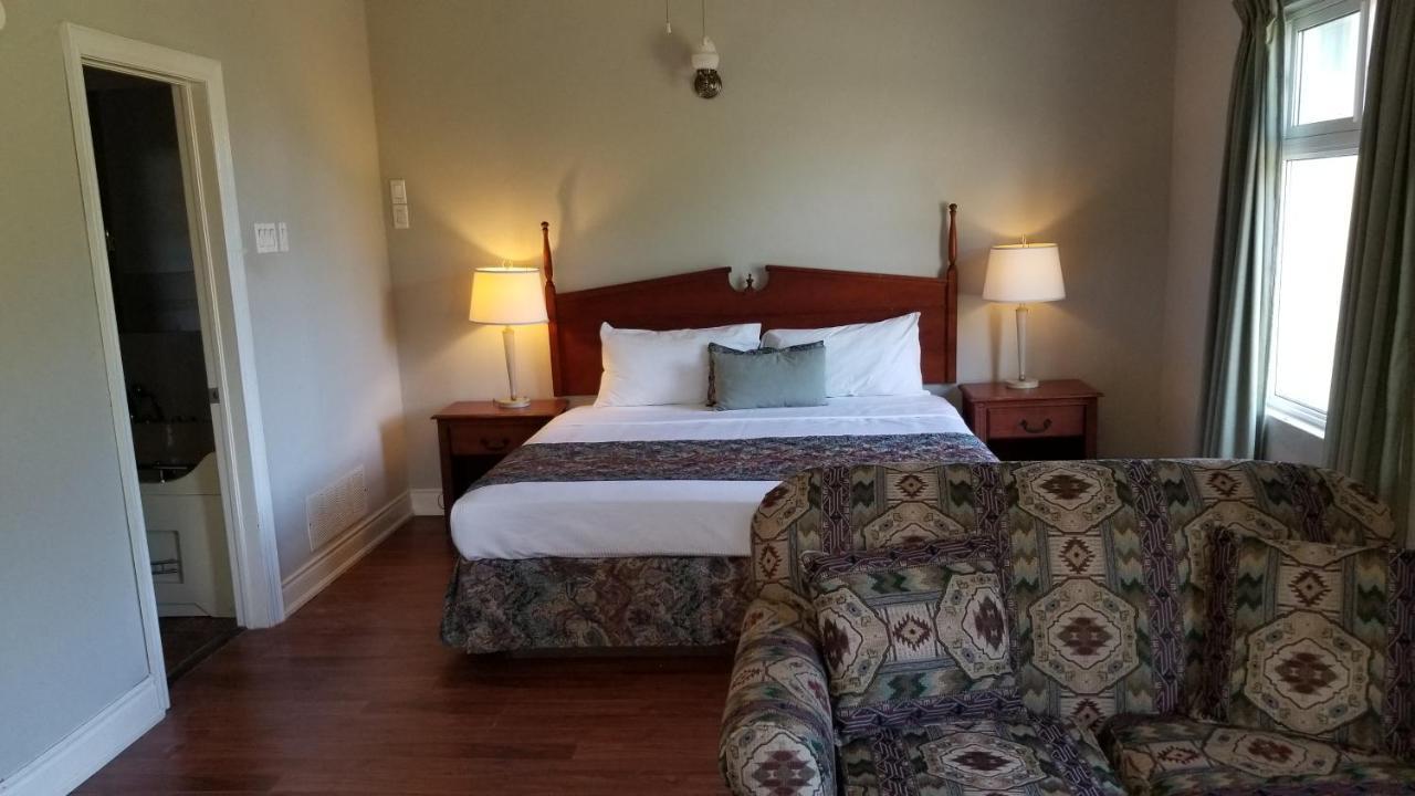 Guest House Villa Mishkan Runaway Bay Eksteriør billede